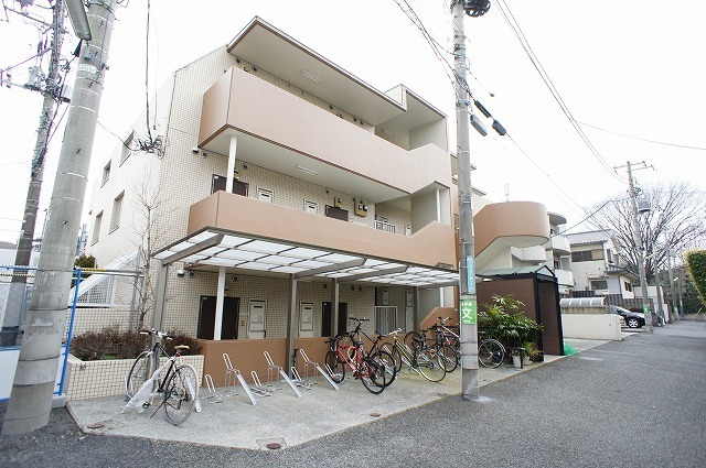 建物外観　人気の下北沢駅より徒歩７分☆光ケーブル対応物件☆