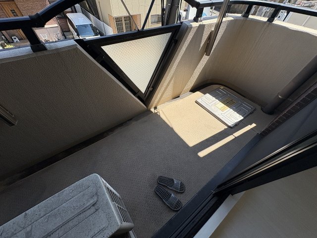 バルコニー　陽当たり良好なバルコニーです