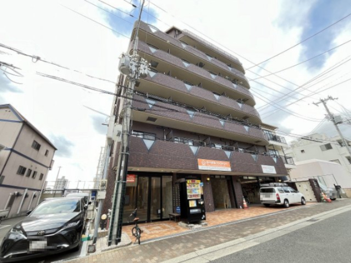 建物外観　落ち着いた雰囲気の外観です