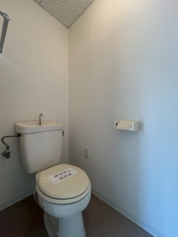 トイレ　※別号室参考写真