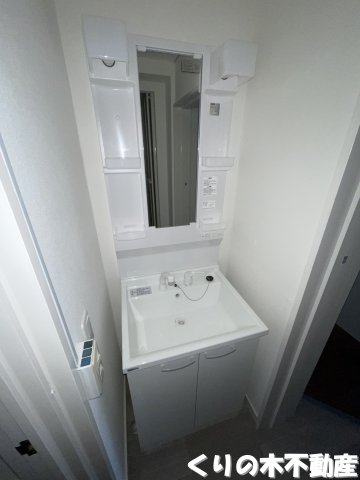 洗面設備　同タイプのお部屋です（現況を優先します）