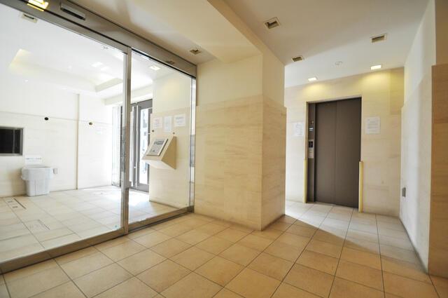 ロビー　落ち着いたロビーです