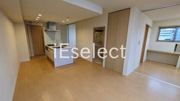 居室・リビング　広々開放的なリビングです♪