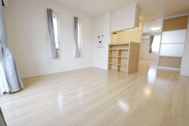 居室・リビング　明るい居室