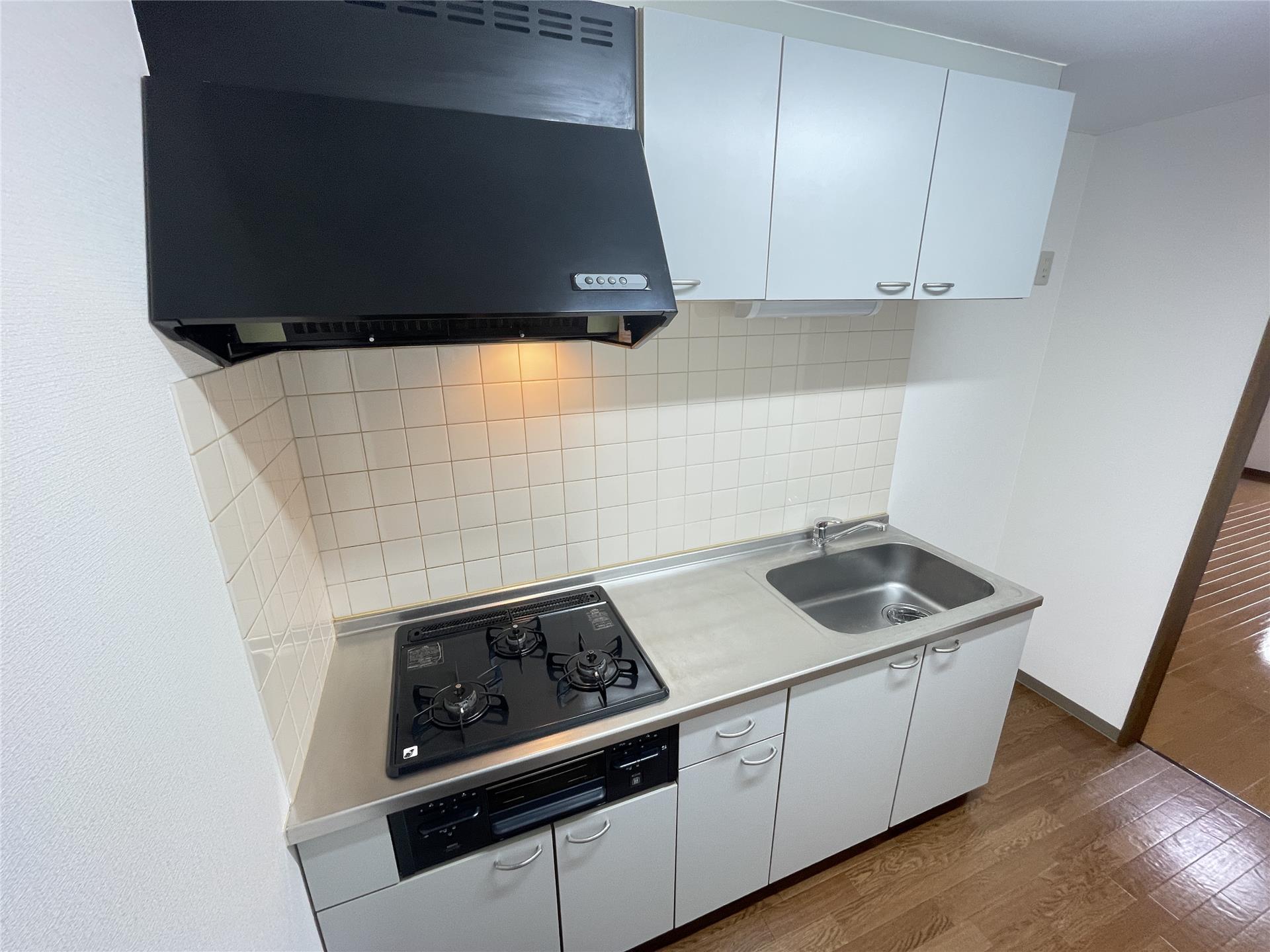 キッチン　ガスコンロ付きのシステムキッチン♪