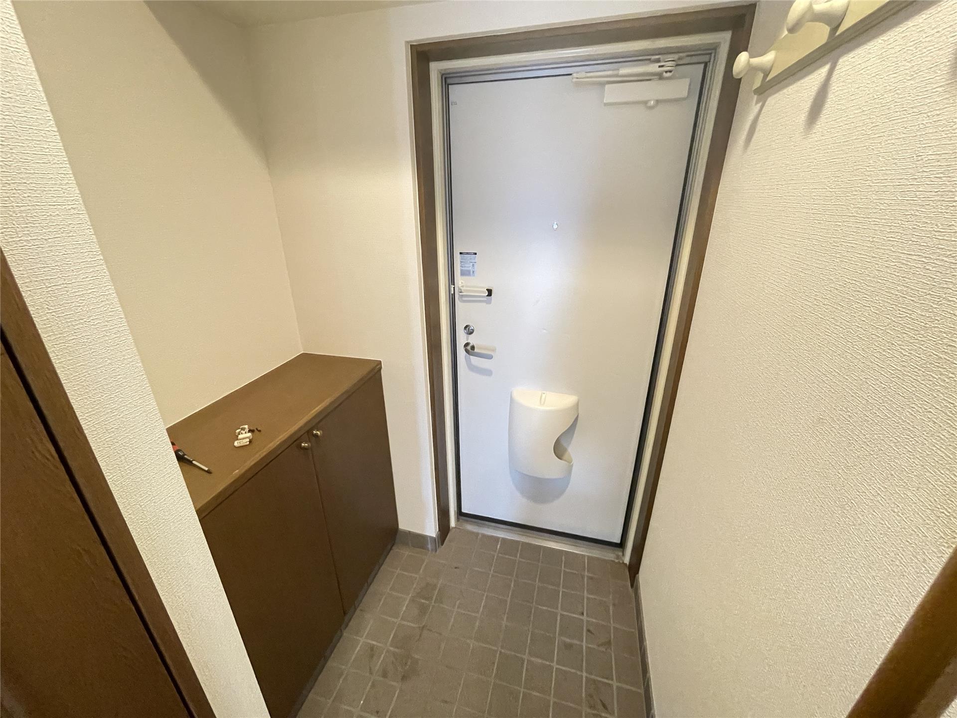 玄関　下駄箱付きの玄関です♪