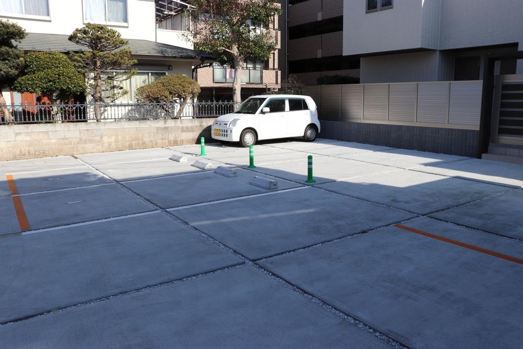 駐車場　駐車場