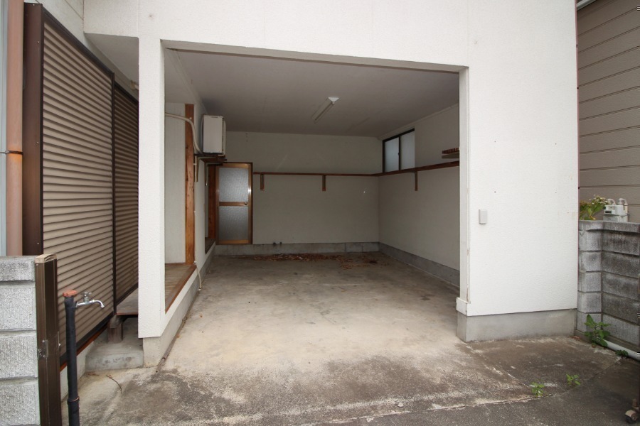 駐車場　駐車場
