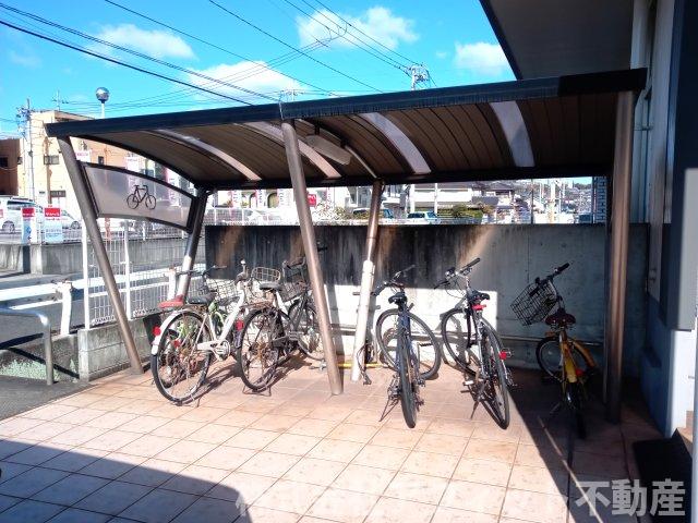 その他共有部分　屋根付き駐輪場