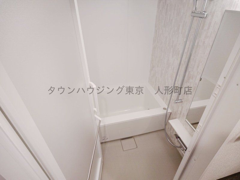 バス・シャワールーム　※写真は同タイプの住戸です。