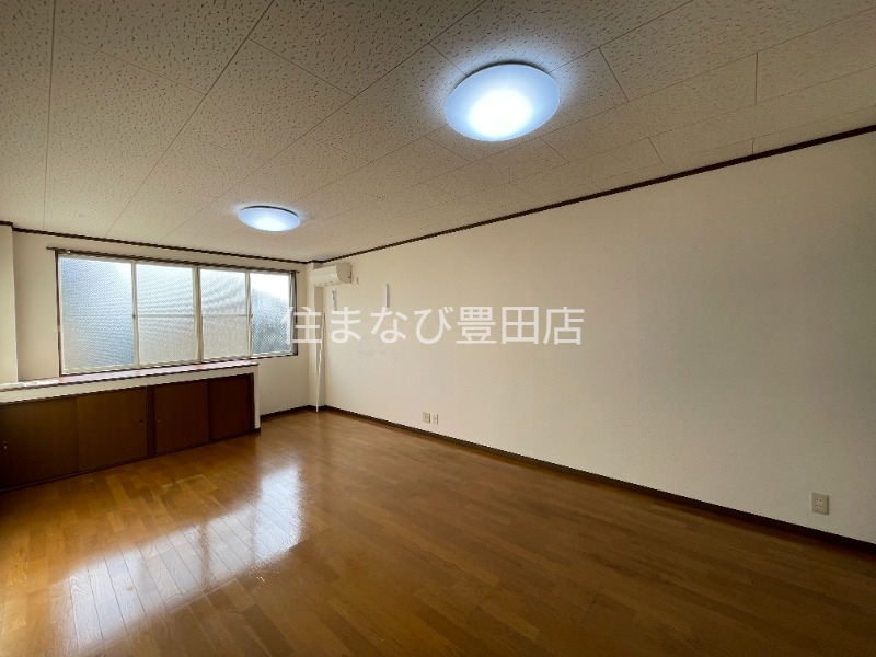 居室・リビング　別室同型写真