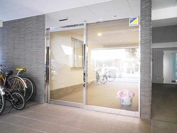 エントランス　角部屋です