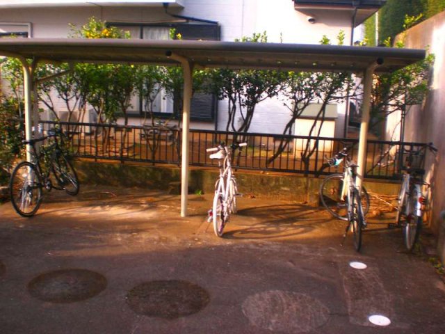 その他　駐輪場完備