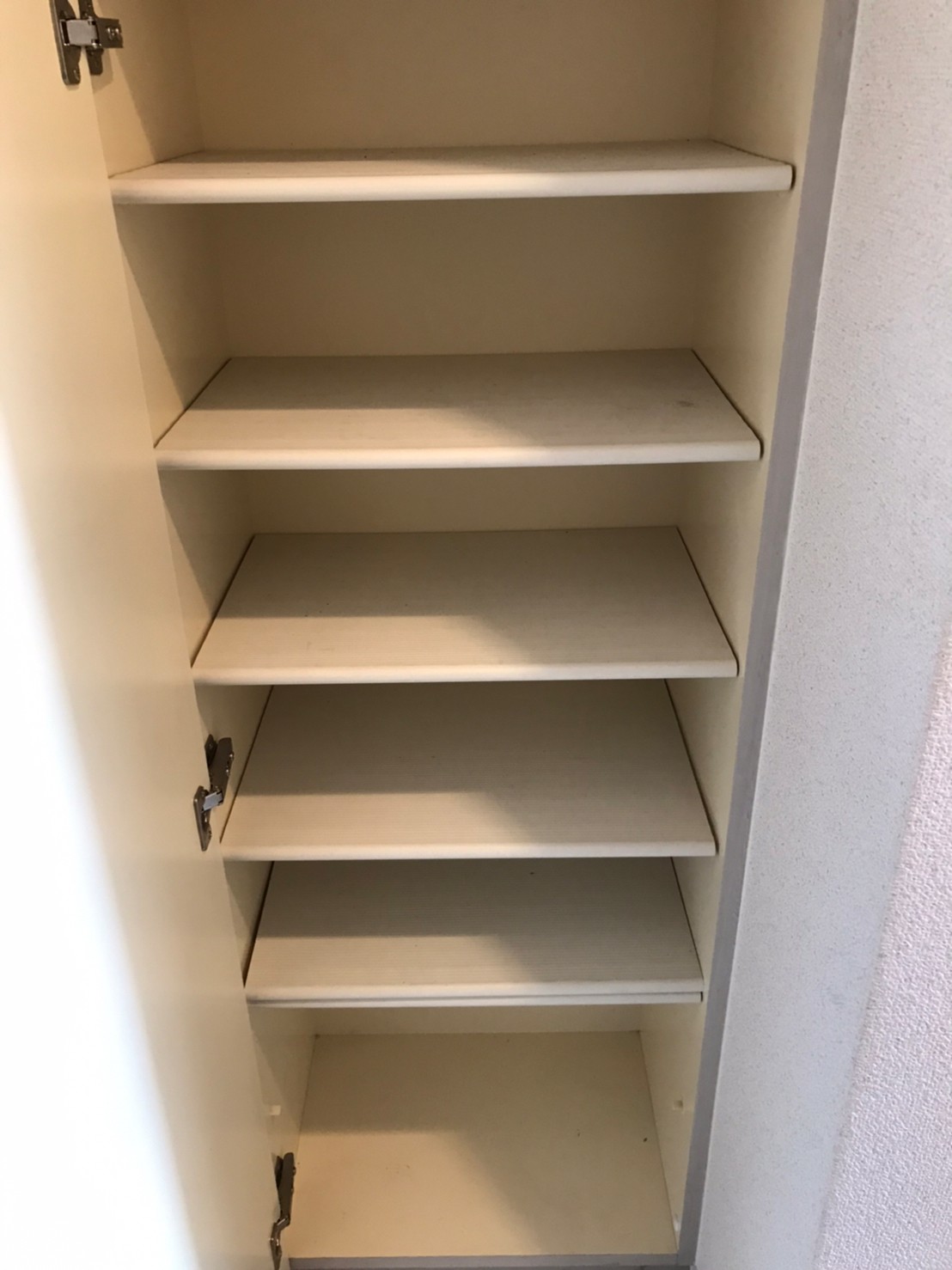 玄関　同建物別部屋を使用