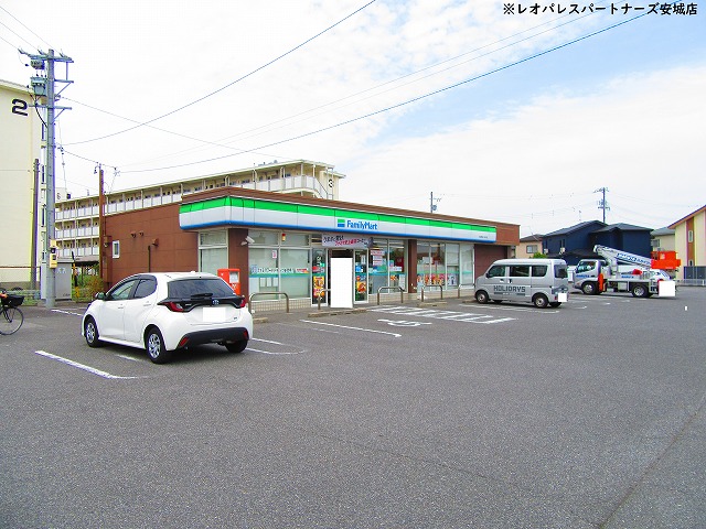 コンビニ　ファミリーマート刈谷野田一本木店（コンビニ）まで482m