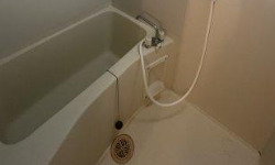 バス・シャワールーム　別部屋の画像を使用しております。