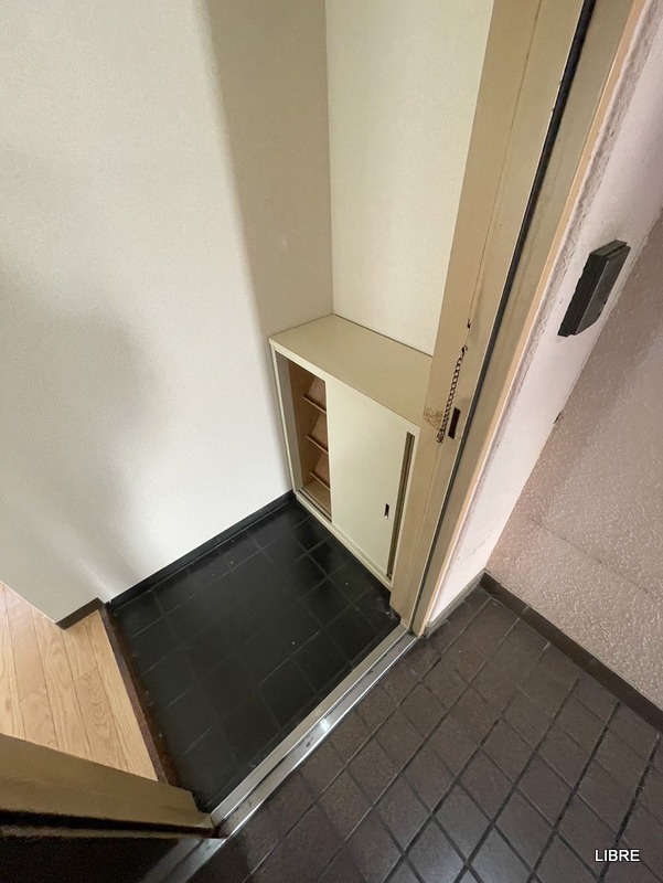 玄関　※同タイプ参考写真※