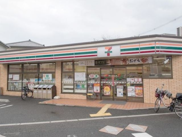 コンビニ　セブンイレブン大阪桃谷3丁目店（コンビニ）まで275m