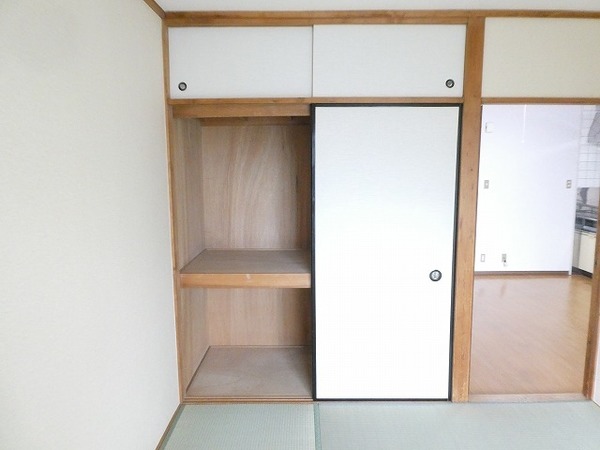 収納　別室写真参照