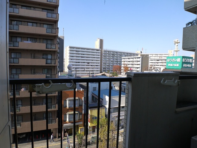 バルコニー　便利で嬉しいバルコニー付きです♪