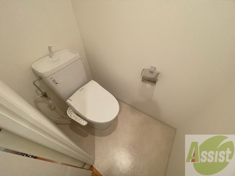 トイレ　トイレです。ウォシュレット付を探している方、おすすめです。
