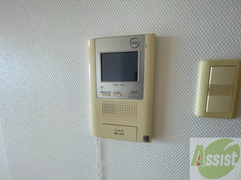 セキュリティ　ＴＶモニター付インターホンです。来客者の顔が見えるので安心！