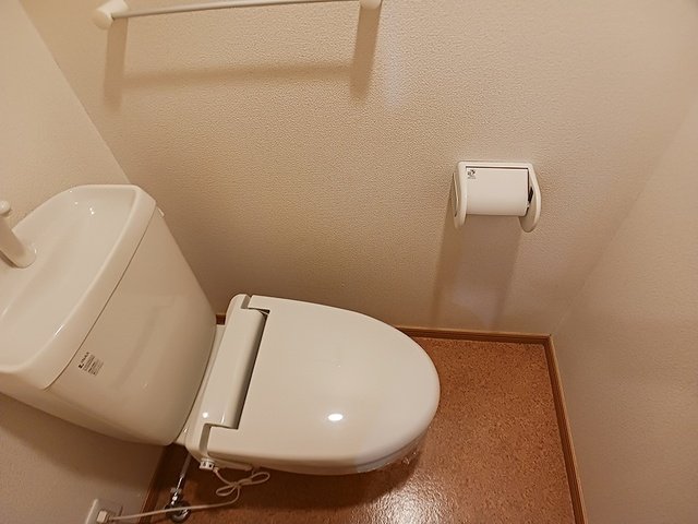 トイレ　落ち着いたトイレです