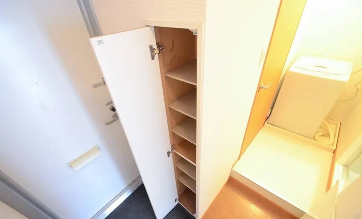 収納　シューズボックス