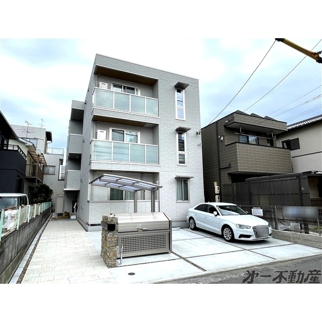 エントランス　建物外観