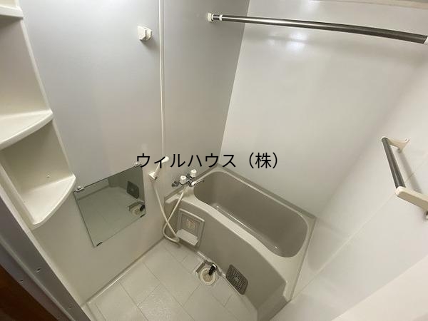 バス・シャワールーム　キレイにリフォームされています！