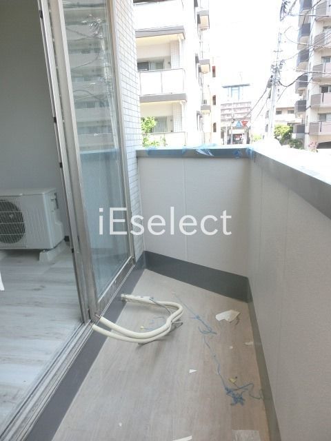 バルコニー　広々バルコニー
