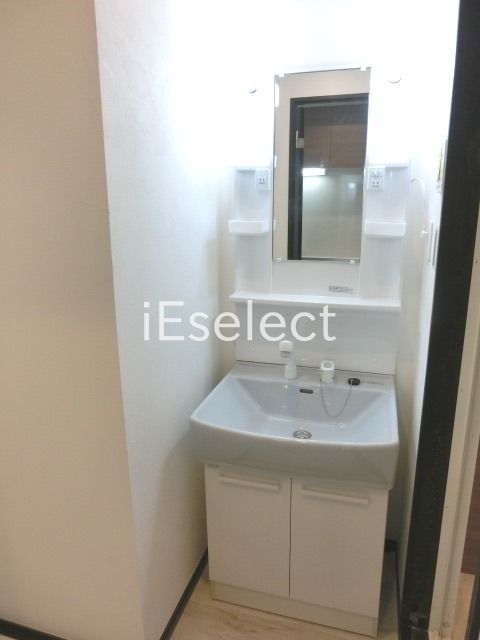 洗面設備　忙しい朝に便利なシャンプードレッサー