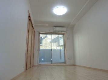 居室・リビング　10.6帖のきれいなLDK。