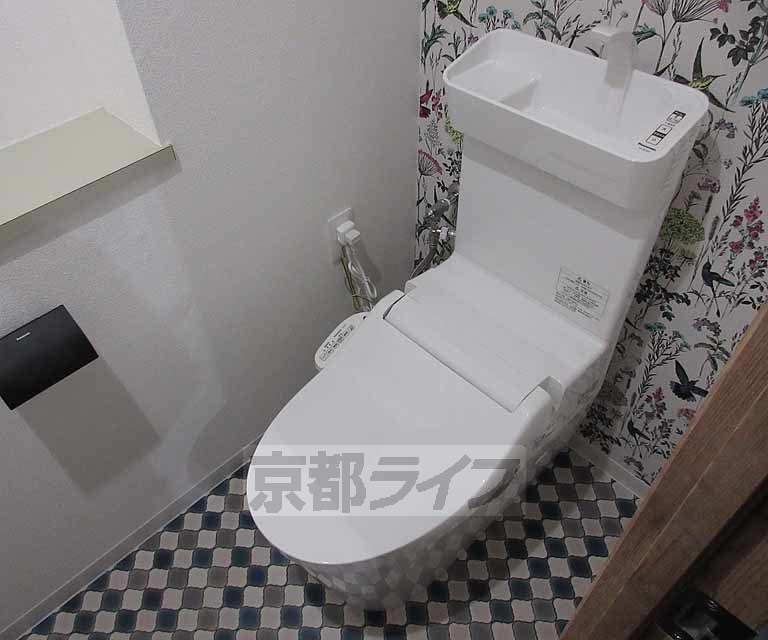 トイレ　ウォシュレット付です！