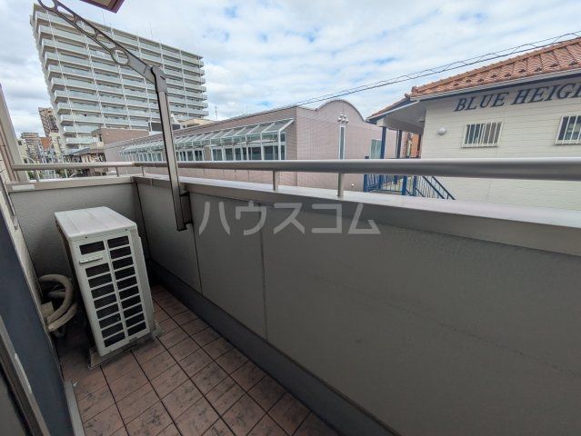 オリーブクロスの内装写真