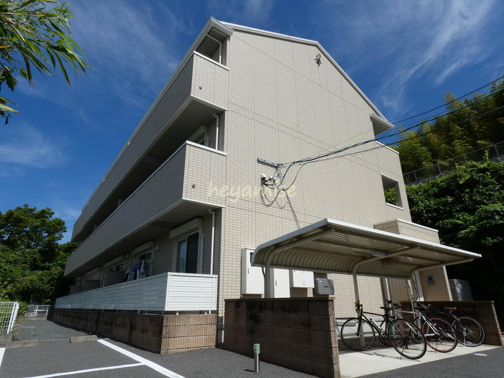 建物外観　日当たりの良い物件です♪インターネット無料使い放題♪