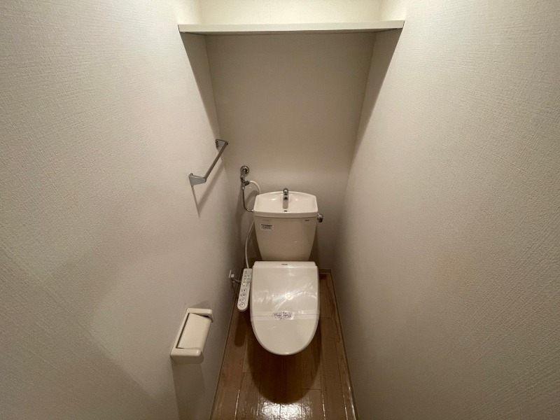 トイレ　ウォシュレット機能がついたトイレ。安心して使用できますね。