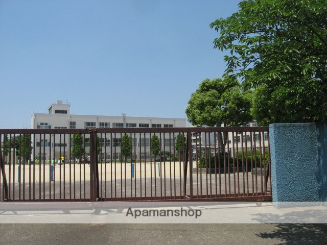 小学校　高槻市立富田小学校（小学校）まで460m