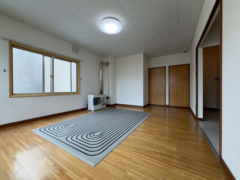 居室・リビング　広くてキレイなお部屋が広がっていて、充実した生活が送れそう。