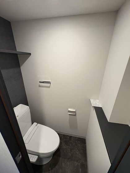 トイレ　※別号室の写真です