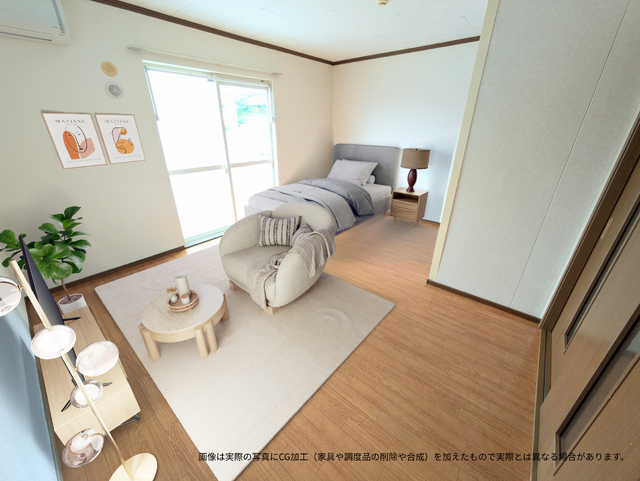 居室・リビング　画像は実際の写真にＣＧ加工（家具や調度品の削除や合成）を加え
