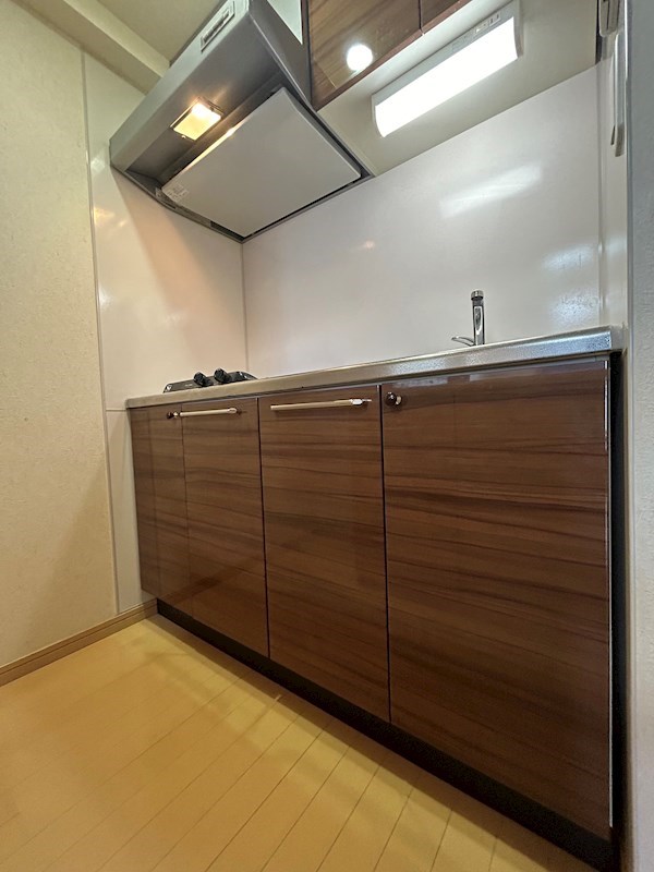 キッチン　※別号室の参考写真です。