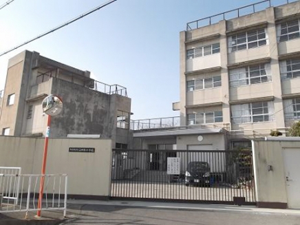 小学校　上四条小学校（小学校）まで846m
