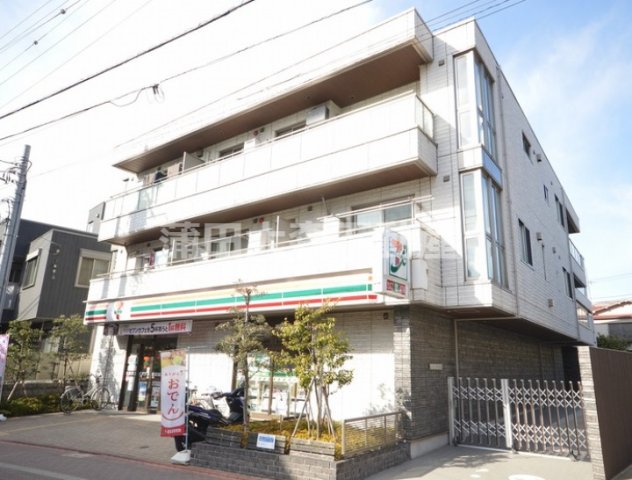 建物外観　012年9月築　鉄骨造地上3階建て総戸数14戸 東京都大田区