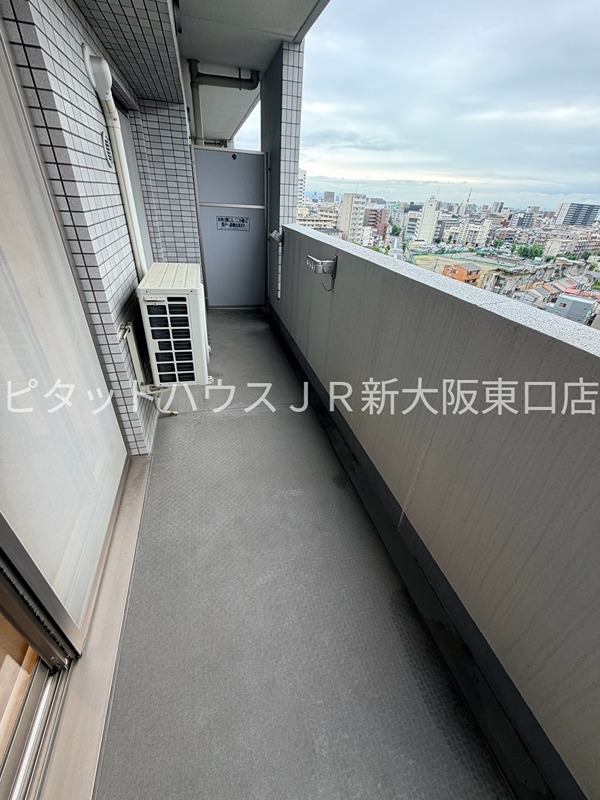地下鉄御堂筋線 新大阪駅 徒歩5分 15階建 築20年の内装写真