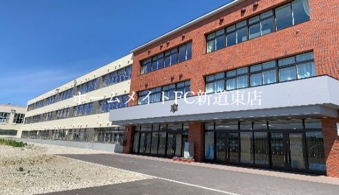 中学校　札幌市立栄中学校（中学校）まで1069m
