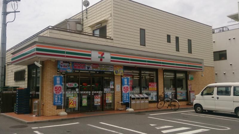 コンビニ　セブンイレブン岩槻本町店（コンビニ）まで60m