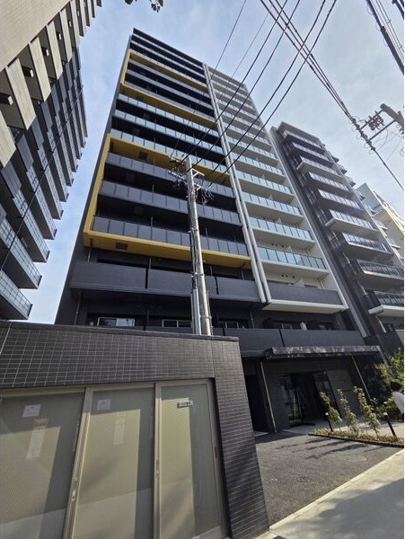 エントランス　敷地内ごみ置き場
