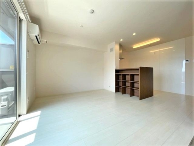居室・リビング　写真は別のお部屋です。※現況優先