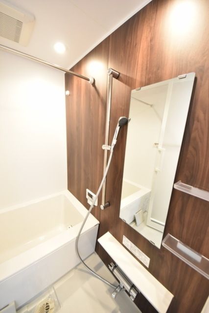 バス・シャワールーム　同物件別部屋のお写真になります。現況優先です。